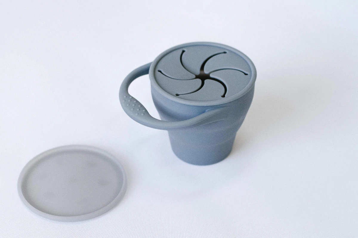 [children_essentials] - [shop_hallington][children_essentials] - [shop_hallington] Collapsible silicone snack cup for children.  Trendy and practical for little ones.