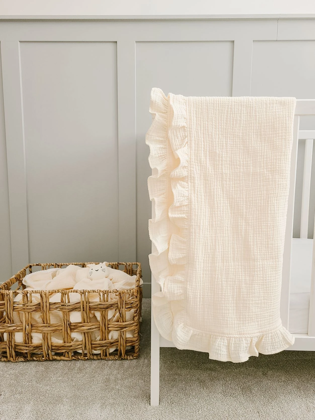 Muslin Ruffled Baby Blanket