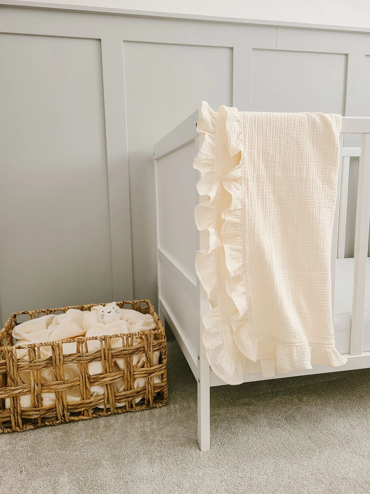 Muslin Ruffled Baby Blanket